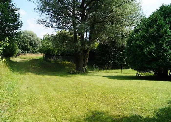 Idylisches Cottage Mit Reh